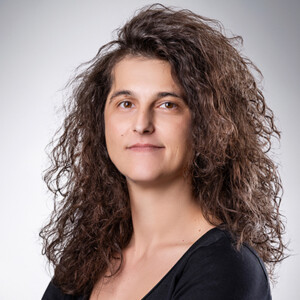 team-member-placeholder-almira-mehic-2-1-400×400