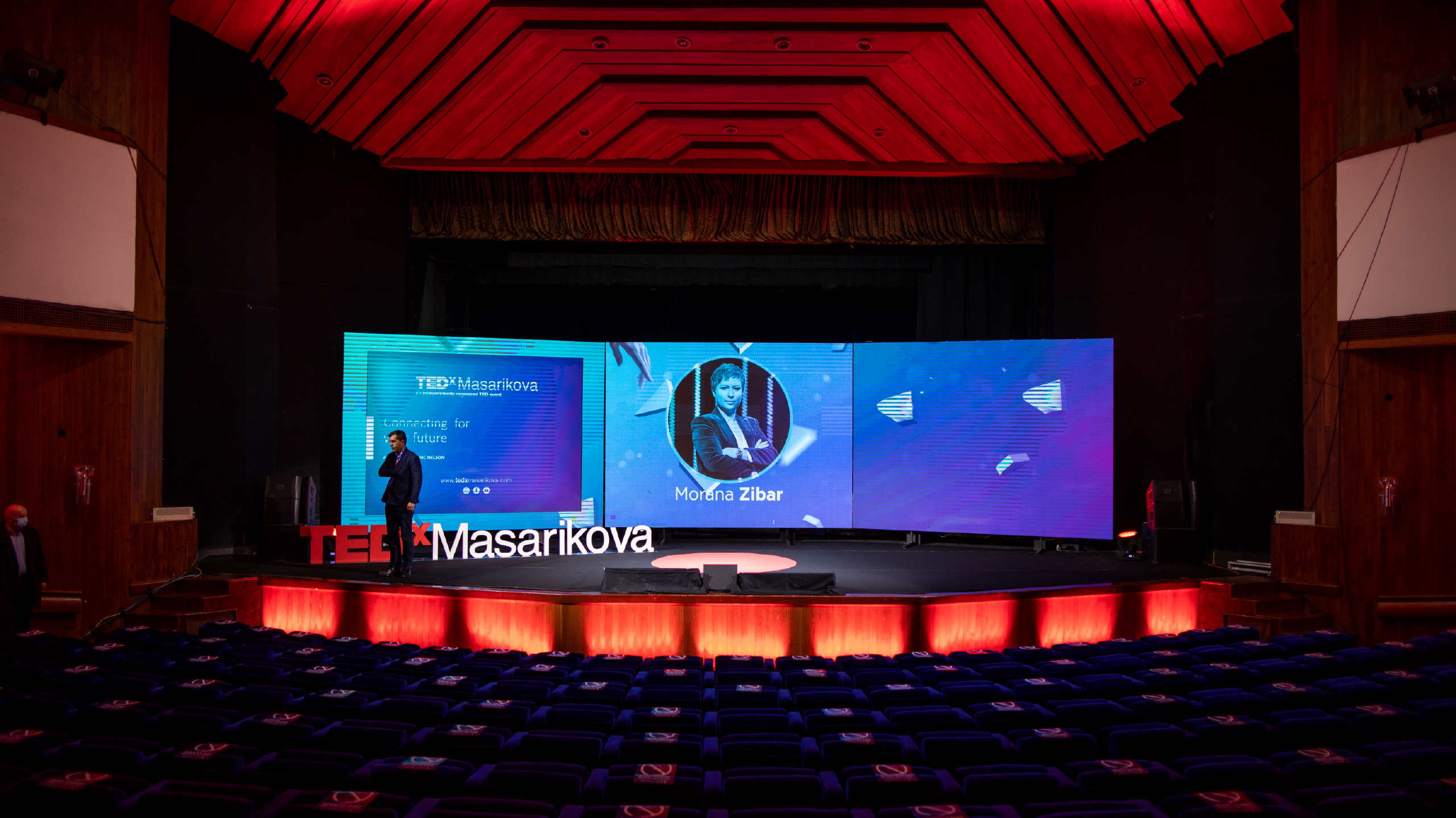 Event TEDxMasarikova 2560x1440px Page Carousel