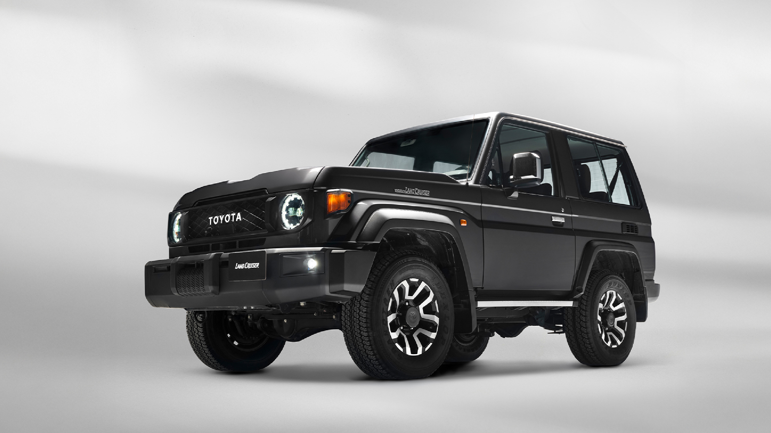 Photo Waleed Shah 02 2560x1440px Page After